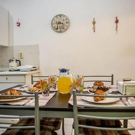 Antoines Central Flat Near The Sea Kalamata