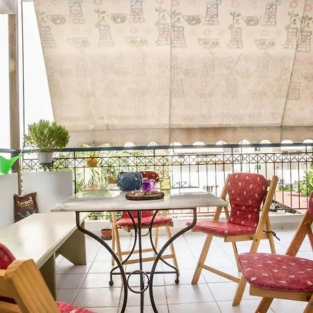 Antoines Central Flat Near The Sea